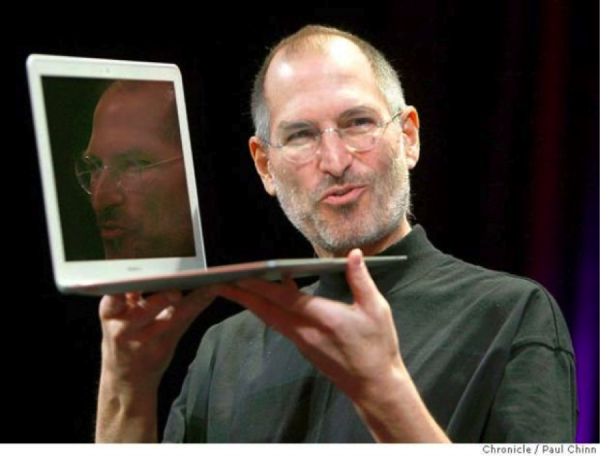 ジョブスのMacBookAir発表の様子