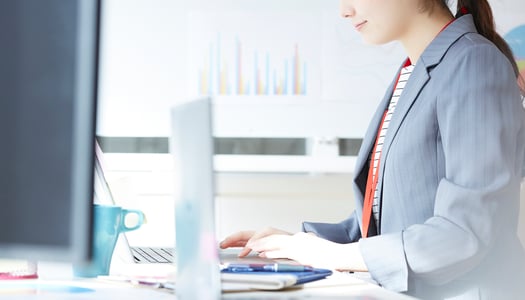 チャットサポートとは？仕組みの分類からAI活用まで徹底解説